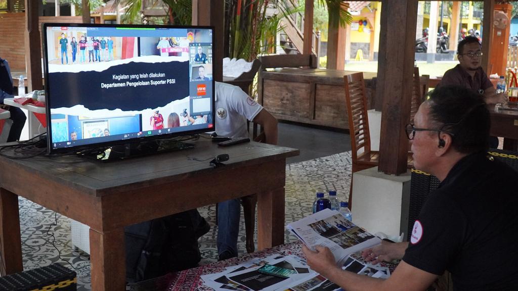 Ketua Umum PSSI, Mochamad Iriawan saat Webinar Kampus Bicara Bola yang diselenggarakan Universitas 17 Agustus 1945, Jakarta, Sabtu (30/1). Foto: PSSI