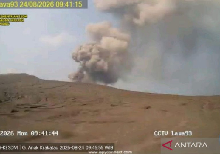 Pagi Ini Anak Krakatau Erupsi 09.41 WIB, Nelayan Dilarang Masuk Radius 3 KM 