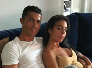 Foto Liburan Perlihatkan Perut Pacar Ronaldo Membuncit