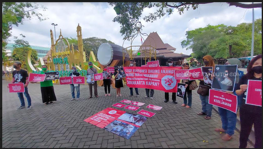 Gibran Didesak Setop Perdagangan Anjing untuk Dimakan
