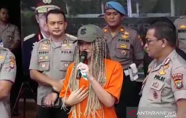 Begini Aturan Penampilan Lucinta Luna di Dalam Tahanan 