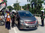 Penyekatan Diperketat, Jumlah Kendaraan yang Coba Masuk Jakarta Alami Penurunan