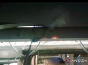 Atap Stasiun Kereta Cepat di Halim Perdanakusuma Terbakar
