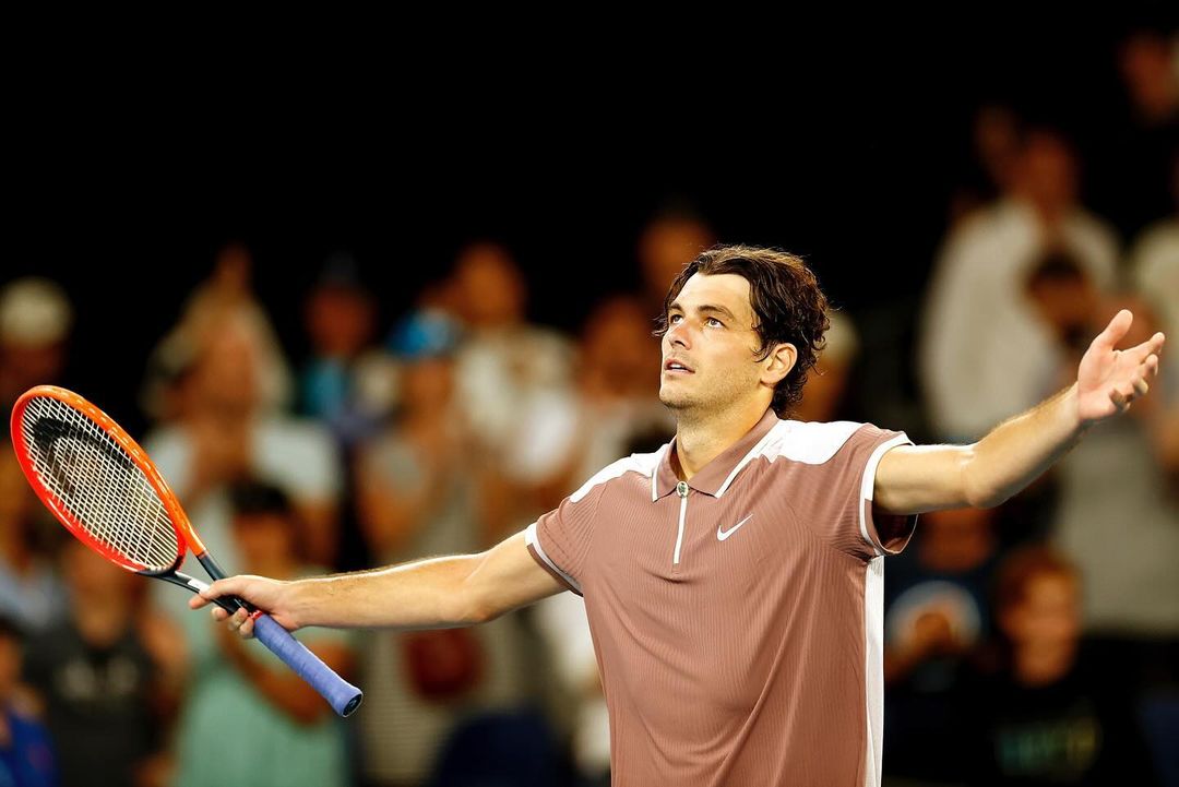 Taylor Fritz melaju ke perempat final setelah mengalahkan Stefanos Tsitsipas