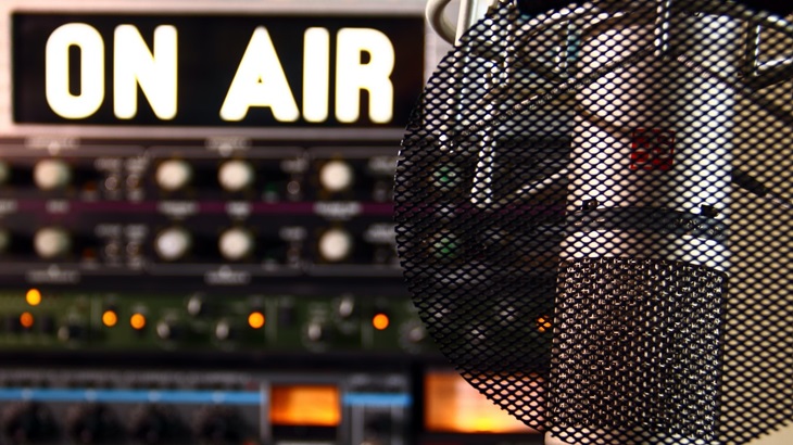 Ngabuburit di Rumah? Dengar Program Radio Saja