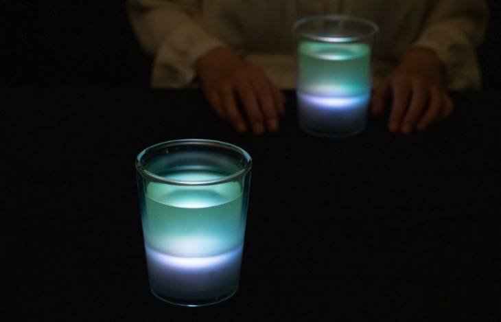 Keren, Instalasi Seni Lampu Mengapung dari teamLab