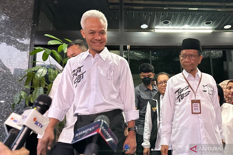 Ganjar: Gagasan Prabowo Tak Cukup Selesaikan Masalah HAM di Papua