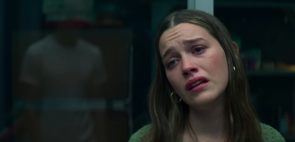 Love Quinn tidak menutupi seberapa buruk dirinya. (Foto Netflix)