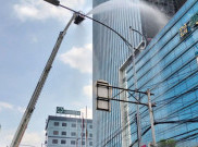 2 Orang Luka-luka Akibat Kebakaran Gedung K Link Gatot Subroto