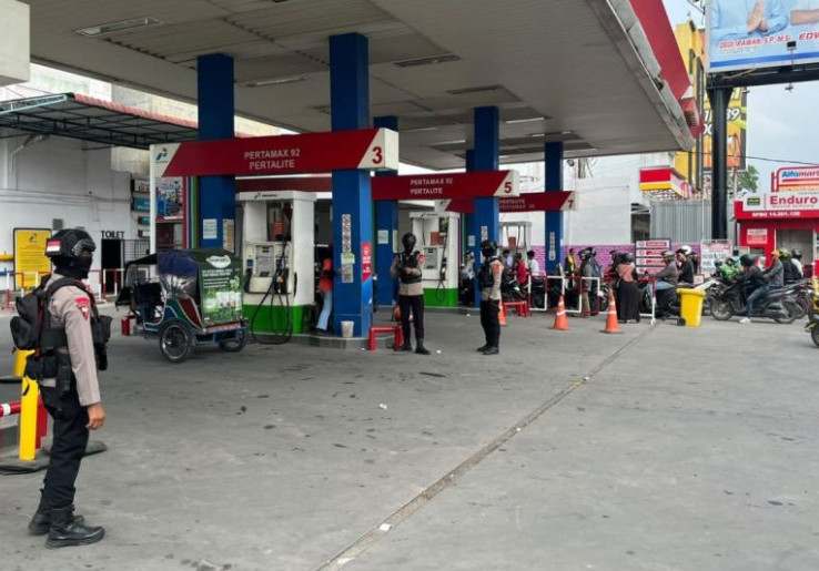 Kelangkaan BBM Lumpuhkan Aktivitas Warga Sumut, Pertamina Diminta Segera Bertindak