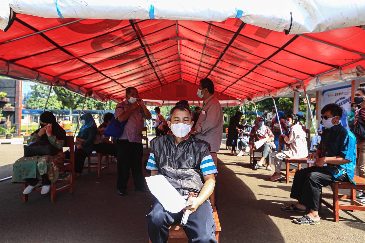 Vaksinasi penyandang disabilitas di Bandung. (Humas Bandung)