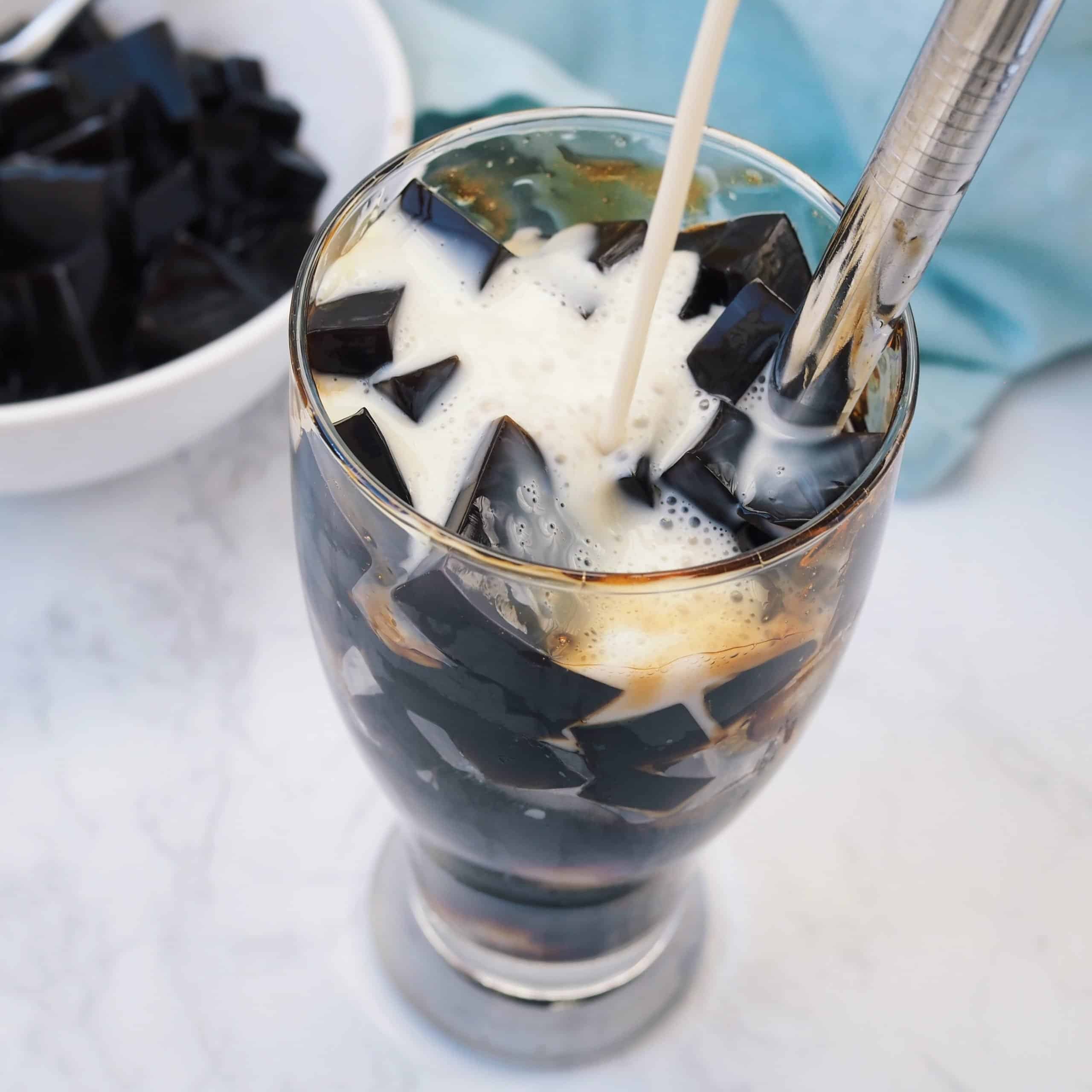 Siapa yang suka memesan menu minuman ini? (Foto christieaathome.com)