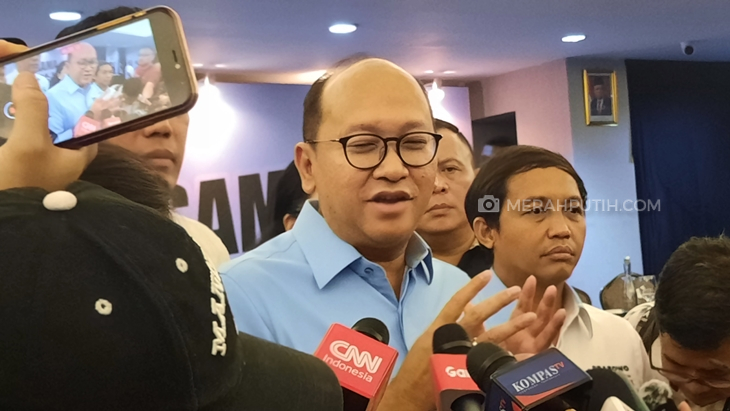 Nama Khofifah Tak Ada di Susunan TKN Prabowo-Gibran, Ketum: Tunggu Tanggal Mainnya
