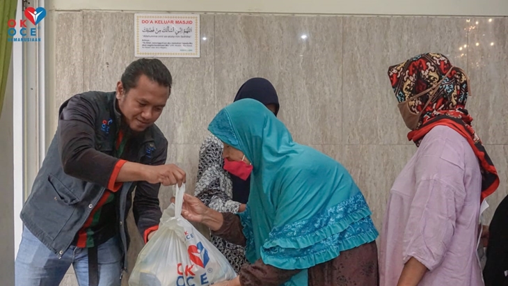OK OCE Gelar Bazaar Sembako Murah demi Pulihkan Ekonomi Masyarakat