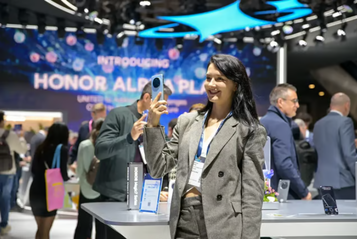 Deretan Smartphone Terbaru di MWC 2025: Ada Tecno Spark Slim dan Realme 14 Pro+