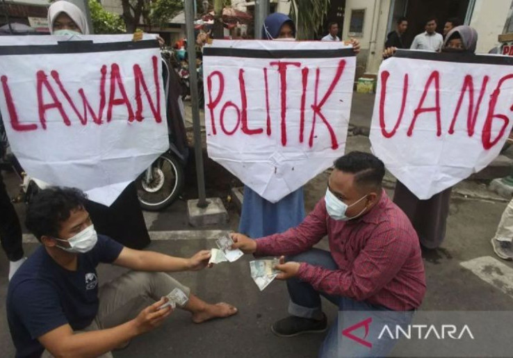 Bawaslu Siapkan 'Kuburan' Buat Caleg Curang, DPR Dukung Blacklist Permanen Pelaku Politik Uang