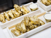 'Chicken Wings' Berlapis Emas 24 Karat, Cara Makannya Gimana Ya?