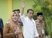 Singgung Pak Lurah, Hasto Akui Ada Lobi ke PDIP agar Jokowi Bisa 3 Periode
