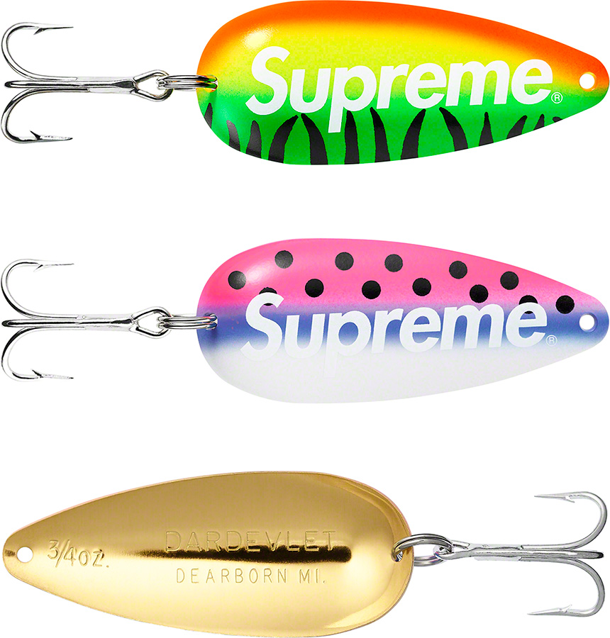Dari Plester Hingga Set Drum, ini Koleksi Unik Supreme Spring/Summer 2019
