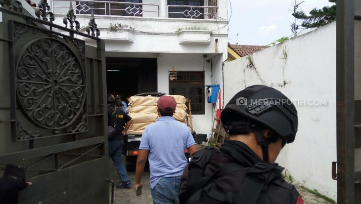 BNN dan Polda Jateng Geledah Rumah Produksi Pil PCC di Solo