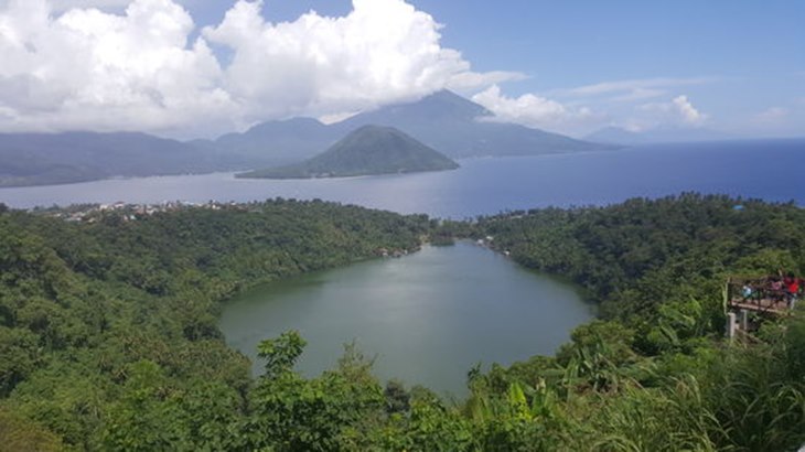 danau tolire