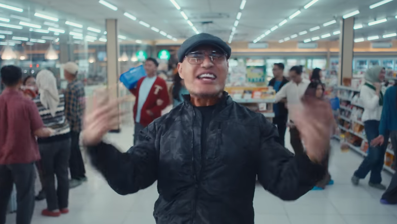 Lirik lagu Senyumin Dulu Aja Vidi