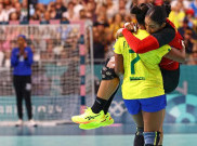 Momen Atlet Bola Tangan Brasil Frossard Bantu Lawan yang Cedera di Olimpiade Paris 2024