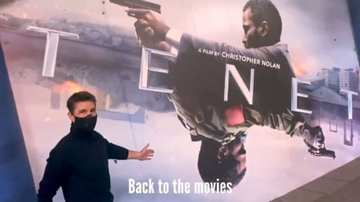 Hadiri Pemutaran Perdana Film 'Tenet', Tom Cruise: Saya Menyukainya