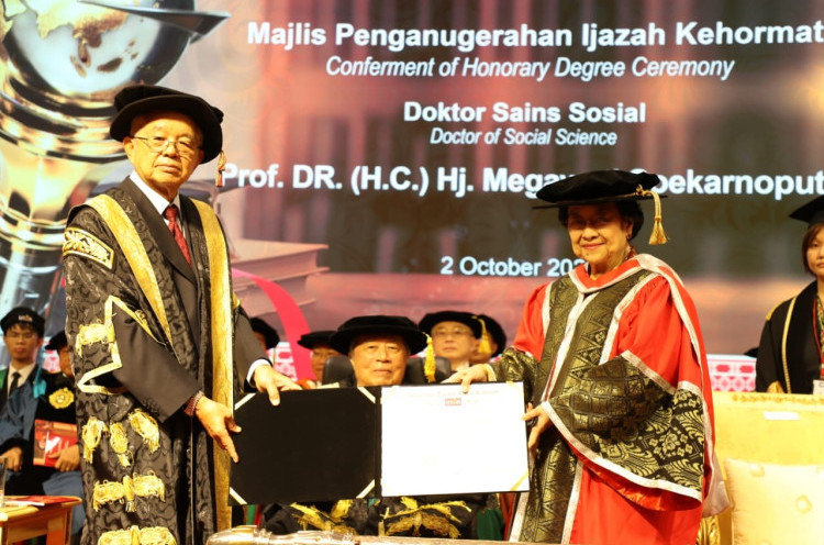 PDIP Bangga Megawati Terima Gelar Doktor HC dari UTAR Malaysia