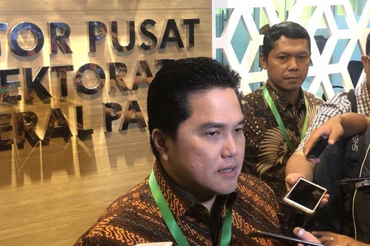Menteri Badan Usaha Milik Negara (BUMN) Erick Thohir di Kantor Pusat Direktorat Jenderal Pajak, Jakarta, Jumat. (13/12/2019). (ANTARA/AstridFaidlatulHabibah)