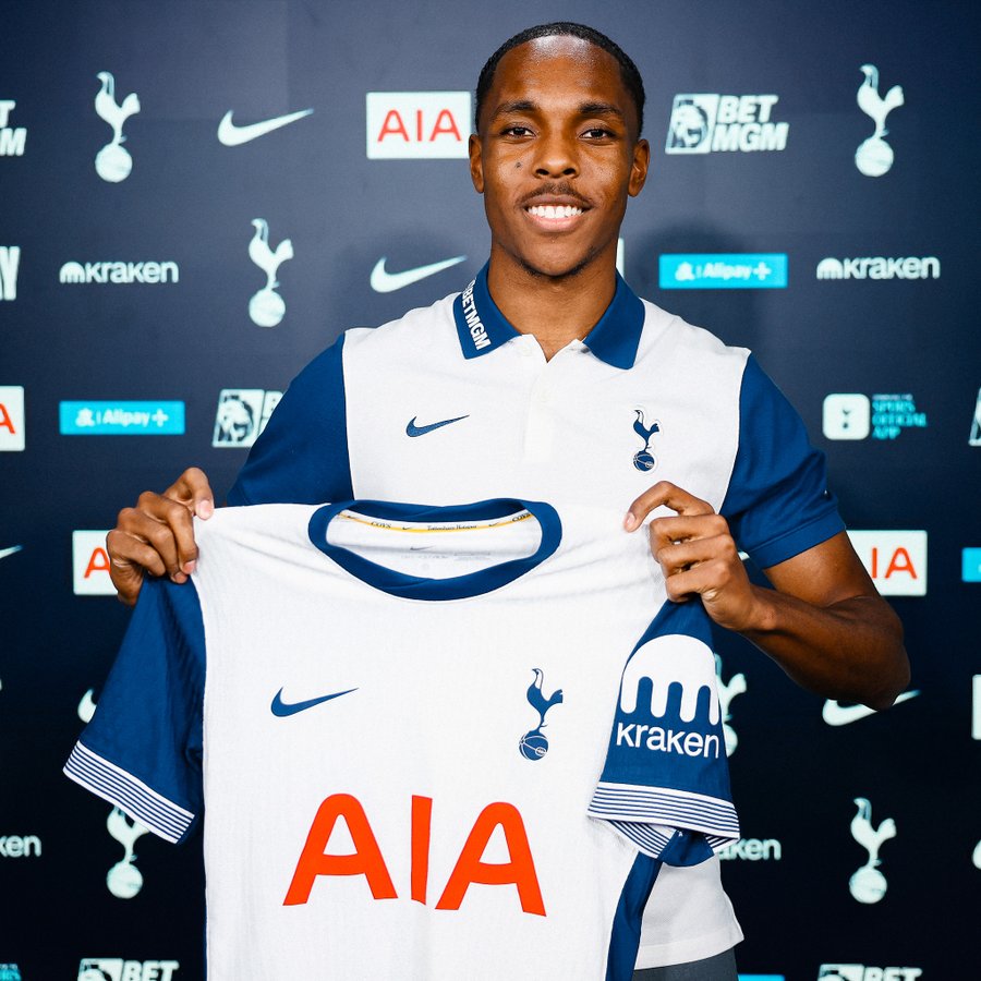 Tidak ke Manchester United, Mathys Tel Gabung Tottenham Hotspur