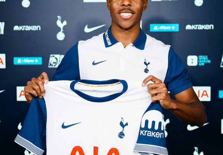 Tidak ke Manchester United, Mathys Tel Gabung Tottenham Hotspur