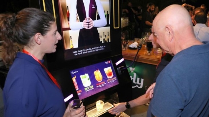 Cecilia, Robot Bartender Berteknologi AI