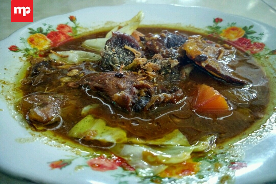 Pedas Manis Tongseng Jokowi di Cirebon