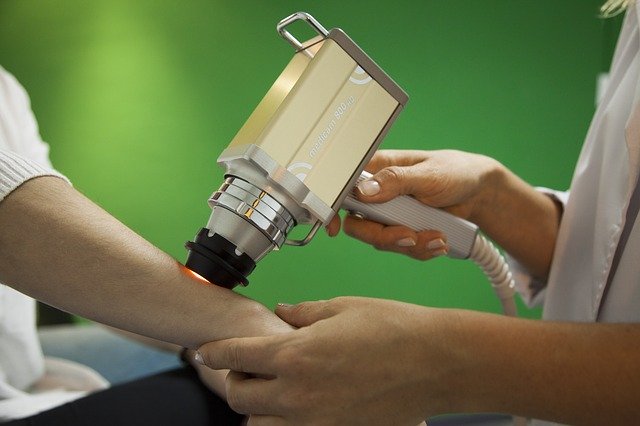 Penggunaan laser menyeimbangkan pigmen kulit. (Foto: Pixabay/AlarconAudiovisual)