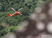 Helikopter Matthew Air Jatuh, Tim SAR Belah Bangkai PK-CFX Demi Evakuasi Jenazah