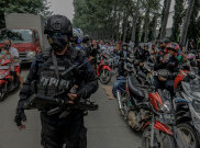 Demo Tolak Penetapan RUU Cipta Kerja, Polisi Sekat Buruh di Tangerang