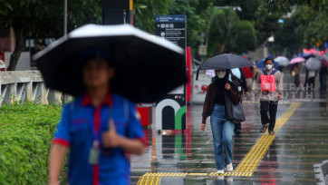 Air Hujan di Indonesia Terkontaminasi Mikroplastik Tertinggi di Kota Jakarta 
