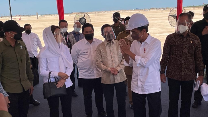 Ground breaking smelter PT Freeport Indonesia di Java Industrial and Port Estate (JIIPE) yang dilakukan oleh Presiden Joko Widodo, Selasa (12/10). (Foto: MP/Humas Pemprov Jatim)