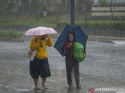 Cuaca Jakarta Cerah Sepanjang Pagi, Hujan pada Siang Hari