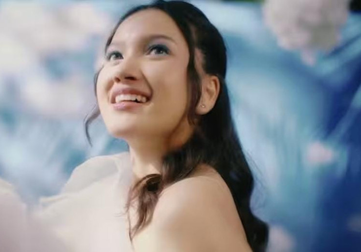 Lagu 'Apa Salahnya' dari Rara Sudirman, Liriknya Ceritakan Kisah Rambut Keriting di Masa Kecil