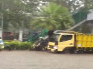  Saluran Air Tersumbat, Sejumlah Titik di Jakarta Terendam Banjir