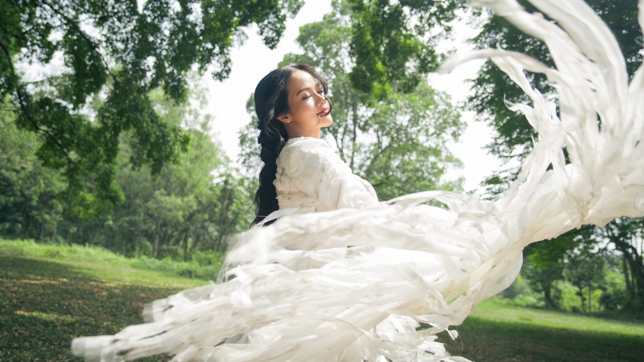 Ada Rasa Sesak di Balik Lagu 'Pertiwi', Yura Yunita Bicara soal Keberanian yang Hilang