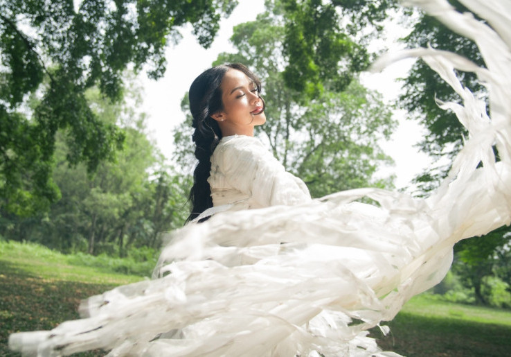 Ada Rasa Sesak di Balik Lagu 'Pertiwi', Yura Yunita Bicara soal Keberanian yang Hilang