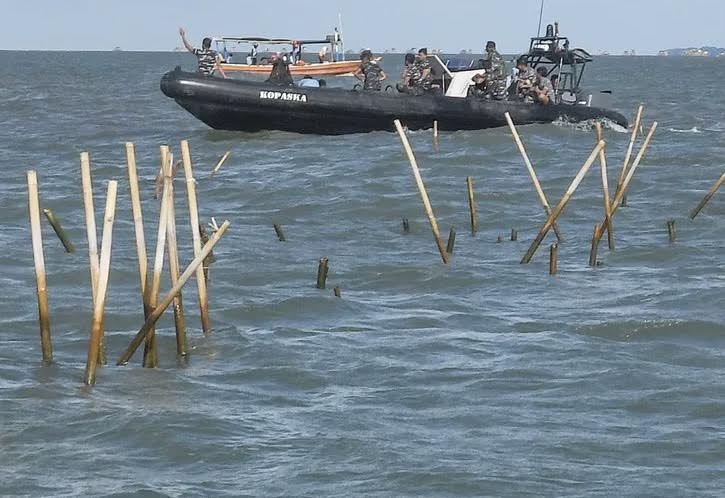 Komisi IV DPR Soroti Pembangunan Pagar Laut Tangerang, KKP Diminta Lakukan Audit