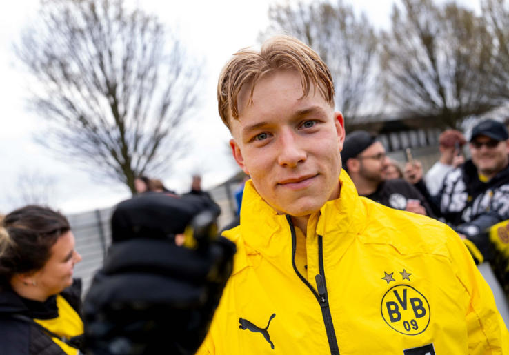 AC Milan dan Juventus Rebutan Bek Serbabisa Daniel Svensson di Bursa Transfer Januari
