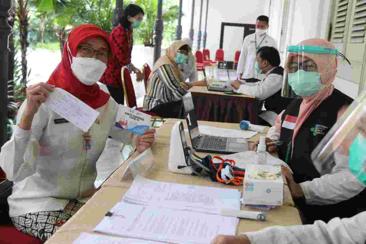 21 Tokoh Divaksin Corona di Balai Kota DKI Jakarta