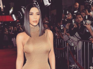 Kim Kardashian Dihujat Karena Tampil Jadi Bunda Maria