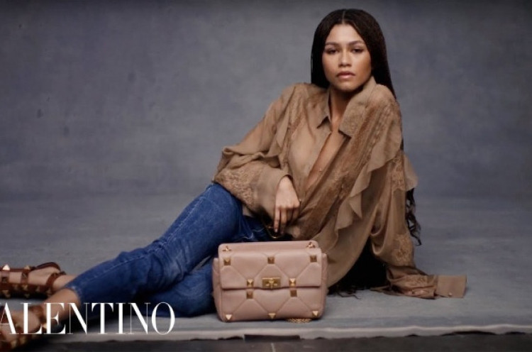 Zendaya Jadi Bintang Iklan Rumah Mode Valentino