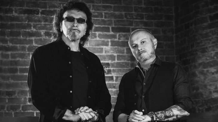 Tony Iommi Black Sabbath Rilis Single dan Parfum 'Scent of Dark'